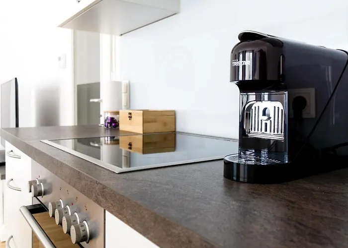 Apartamento In A Location With Parking & Balcony, Walking Distance To U1 Metro *