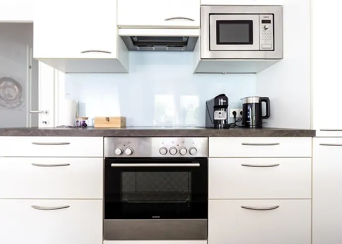 Apartamento In A Location With Parking & Balcony, Walking Distance To U1 Metro Viena