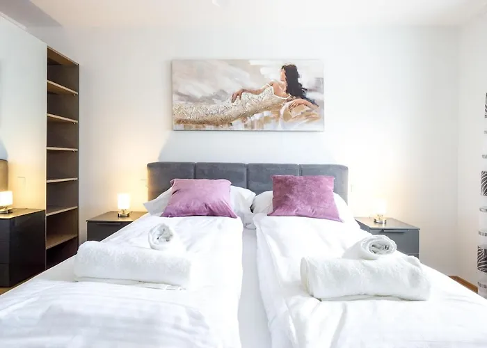 In A Location With Parking & Balcony, Walking Distance To U1 Metro *