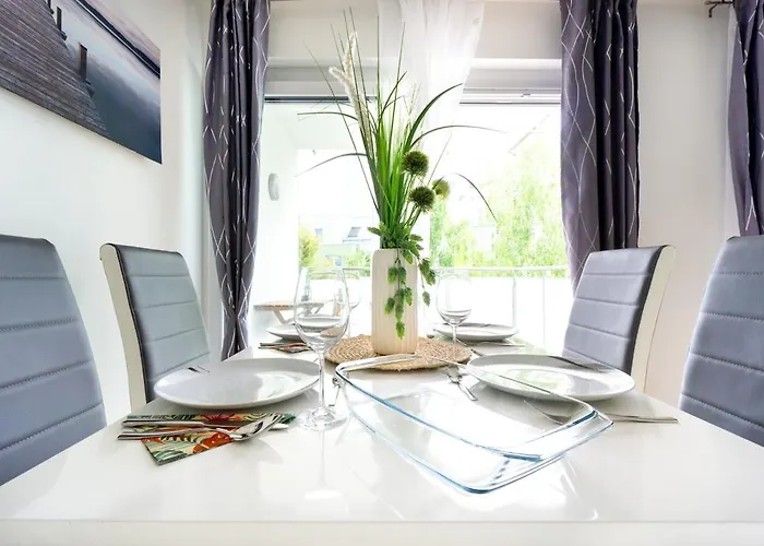 In A Location With Parking & Balcony, Walking Distance To U1 Metro Apartamento